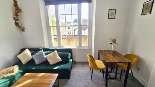 City Chic Stay in Bristol - 4