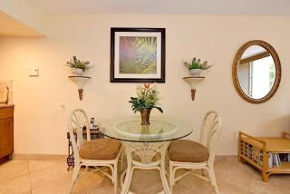 Royal Kahana 104 · RK104 West Maui Studio at BeachFront Resort w - 5