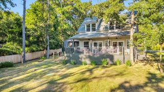 Flint Palestine Lakefront Retreat Firepit BBQ - 2