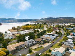 Edge One - Dog Friendly Jindabyne Holiday Apartment - 4