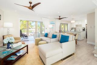 Seaside Dreams - Waterfront Home on Bio Bay with Shared Pool & Walk to the Rum Point Club - 8