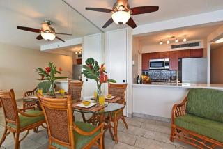 Mahana 602 · MA 602 Kaanapali OceanFront Studio Ocean View Pool - 3