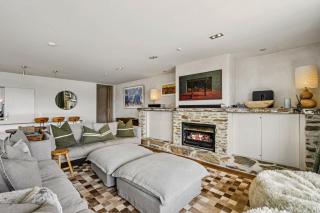 Luxury Lakeview on Ardmore with Sauna - 5