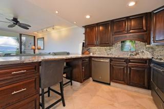 Kahana Reef 111 · KR 111 Renovated OceanFront Condo Romantic Get - 8