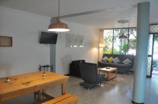 Laureles, casa completa y amplia para grupos grandes - 1