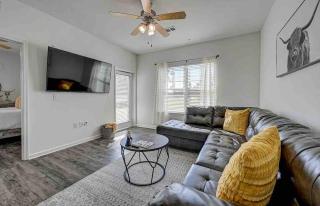 PrimRose steps to Pool, Gym Nr NAS JX, Dtwn, I295 - 0