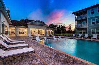 PrimRose steps to Pool, Gym Nr NAS JX, Dtwn, I295 - 7