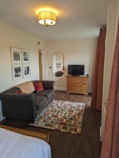 The Three Horseshoes - 2