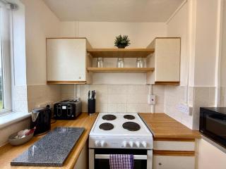 Queens Drive Long Stays Free Parking Sleeps 7 - Swindon - 5
