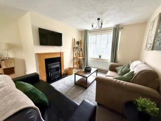Queens Drive Long Stays Free Parking Sleeps 7 - 4