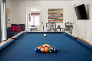 The Nineteenth Hole - 2