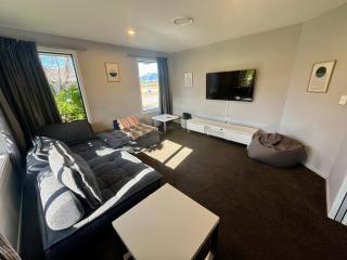 2-7 Keats Place - 4