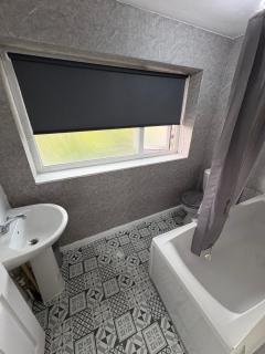 Cosy room 4 Gatwick - 3