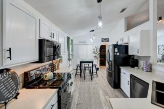 BEST on the WEST Nr I295 DWTN Pet Frdly Games YRD - 9