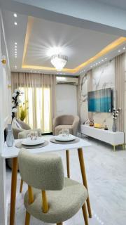 Апартаменты с дизайнерским ремонтом до моря 10минут с видом на горы и закат - 0