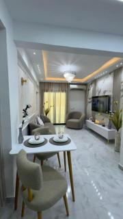 Апартаменты с дизайнерским ремонтом до моря 10минут с видом на горы и закат - 4