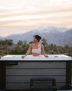 The Hoopa House - Pickleball Hot Tub Views - 6