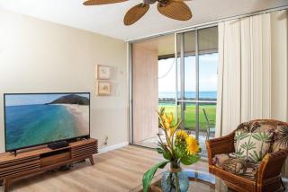 Kulakane 105 · KK105 Sunsets Ocean Views Oceanfront in West Maui - 2