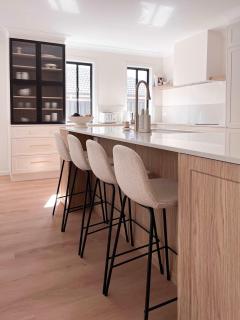 Luxury 3-Bed Family Retreat Office Kayaks & Yard - 1