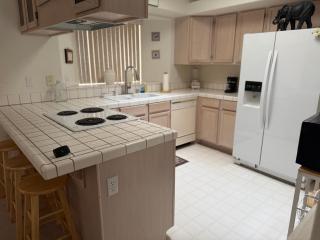 Cozy Desert Getaway - 2