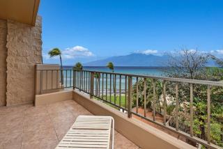 Paki Maui 424 · PM424 BeachFront 2BD w Ocean View - 3
