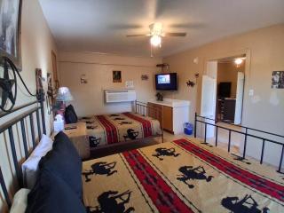 Hill Country Lodge and Mini Storages - 6