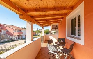 One-Bedroom Apartment In Podgradina - 3