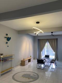Kajang Prima 2-story with 2 room 2 bath warm rooms - 9