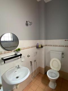 Kajang Prima 2-story with 2 room 2 bath warm rooms - 1