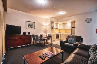 Lantern 12 Balcony - 6