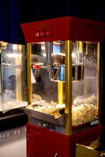 Movie Theater-Game Room-Parking-Heart Of Cleveland - 8