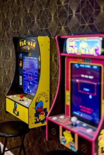 Movie Theater-Game Room-Parking-Heart Of Cleveland - 6