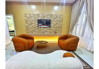 Zeeshortlet Apartment - 3