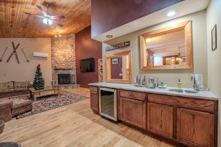 10 Min to Loon-Hottub-Pet Friendly-EV Charger - 3