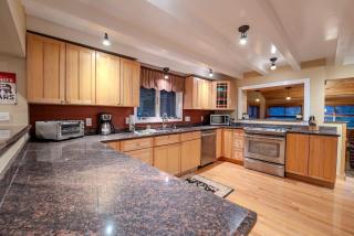 10 Min to Loon-Hottub-Pet Friendly-EV Charger - 5