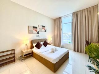 Signature Horizon Studio with Boulevard Views - 1