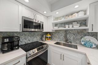 Papakea J106 · PK J106 Remodeled Condo w Ocean Views Pool AC - 4