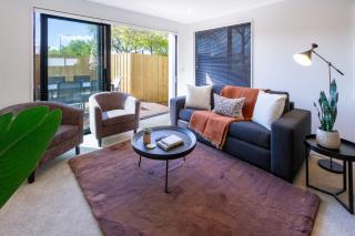 Walk In, Unwind & Feel Right at Home - 8