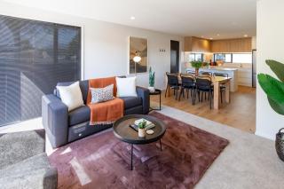Walk In, Unwind & Feel Right at Home - 5