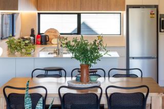 Walk In, Unwind & Feel Right at Home - 4