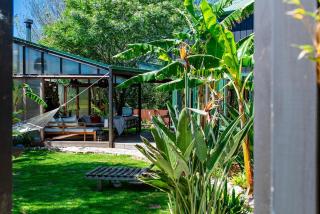 Tropical Escape near the beach with fire-pit & spa - 7