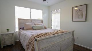 4BR House with Heated Pool - 8