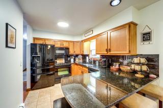 Walk to Owasco Lake Auburn Home with Hot Tub - 9