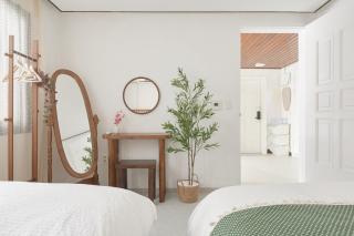 Seoul Han River Hongdae Hapjeong Stay - 1