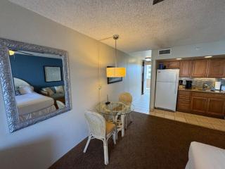 Royal Kahana 616 · RK 616 Oceanfront Escape w Pool | Steps2Beach - 5