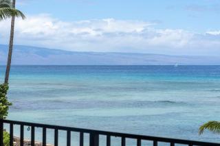 Hoyochi Nikko 208 · HN 208 Updated OceanFront 2BD w PoolAirbnb 2 - 3