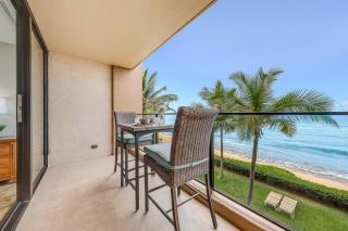 Mahana 302 · MA302 Spectacular BeachFront Studio w Pool AC - 4