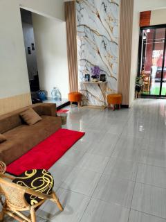 Taman Salak Homestay -5BR Entire House - 9