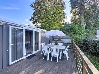 Mobil-home Confort 2 chambres, Piscine chauffée, 200 m de la plage, Parking et Wi-Fi inclus - FR-1-361A-77 - 0