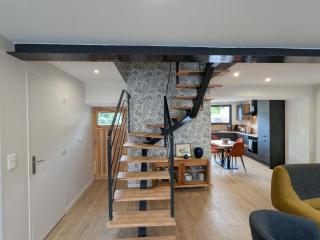 Maison rénovée avec terrasse et balcon à Polignac - FR-1-582-539 - 6